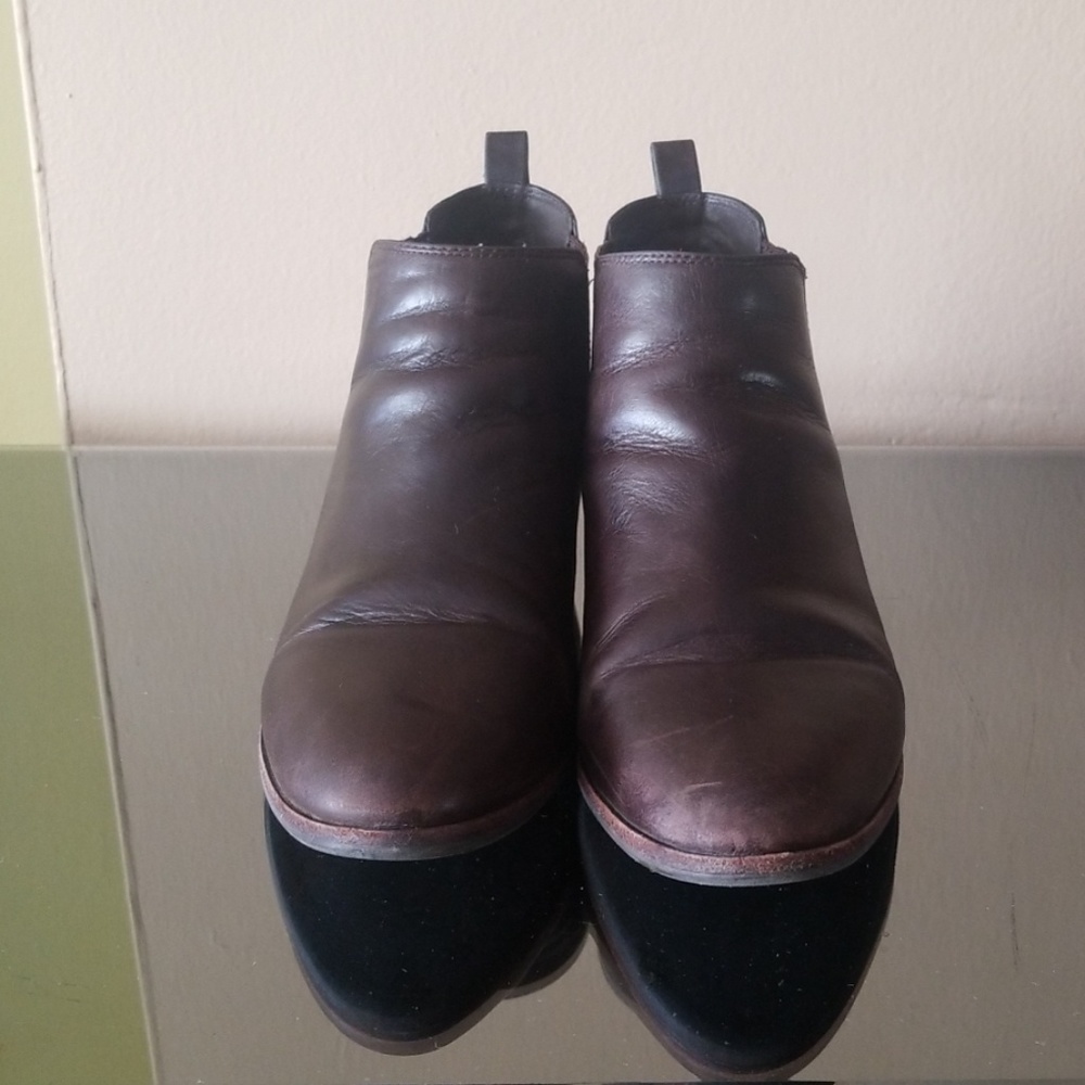 Michael Kors Shaw Flat Bootie - Picture 3 of 4